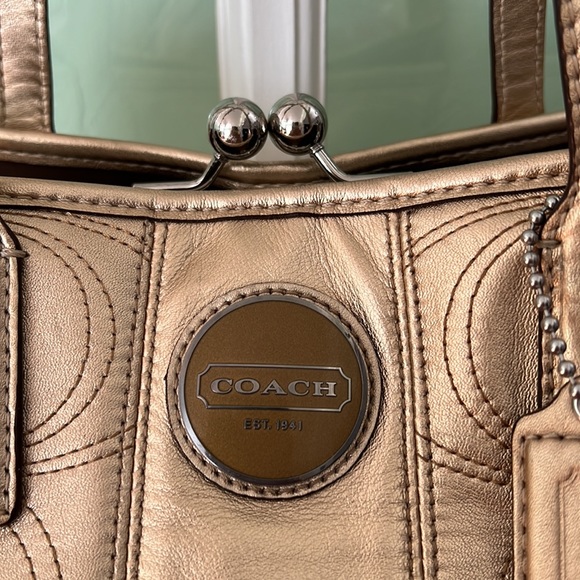 New Coach Light Gold Bag - Picture 2 of 9